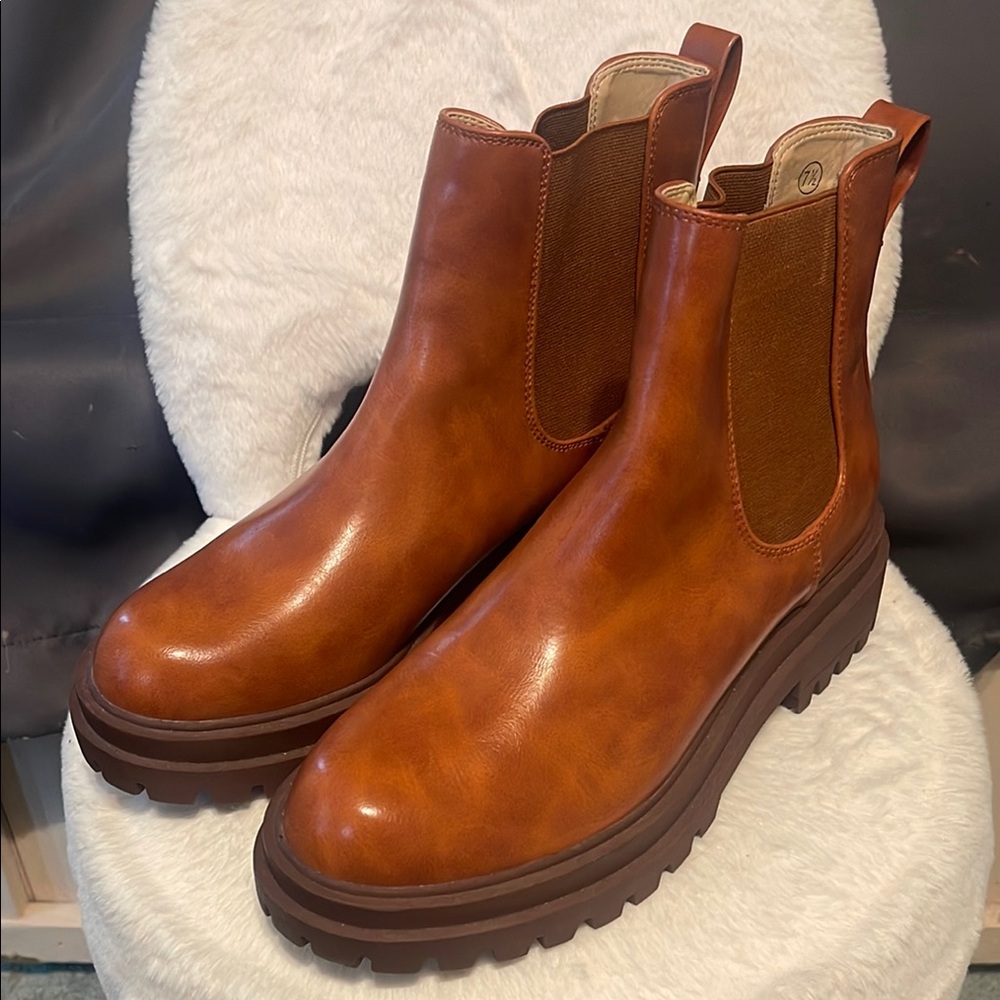Brown Leather Chelsea Boots